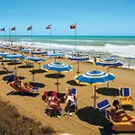 In With Private * Baia Domizia